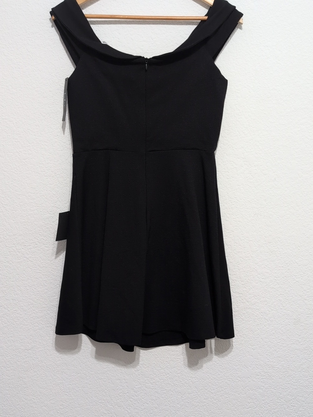 Lulus Off The Shoulder Skater Fit And Flare Dress Black Size Medium New - Picture 6 of 13